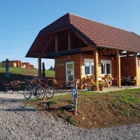 Camping & glamping The Sunrise Hill Pivka