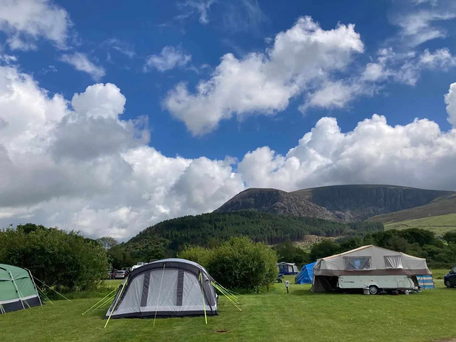 bryn-gloch-caravan-camping-park-caernarfon-hzrrx