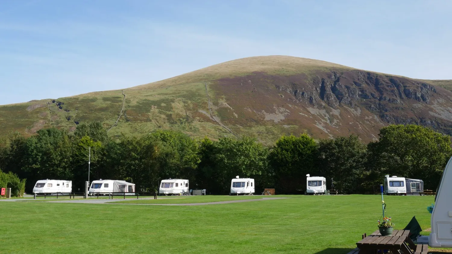 bryn-gloch-caravan-camping-park-caernarfon-ihwnf