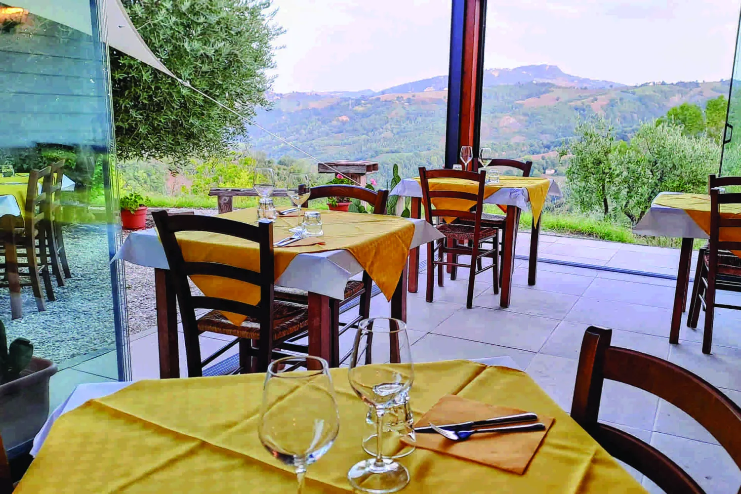 agriturismo-villa-valente-minicamping-le-marche-italie-4kjlj