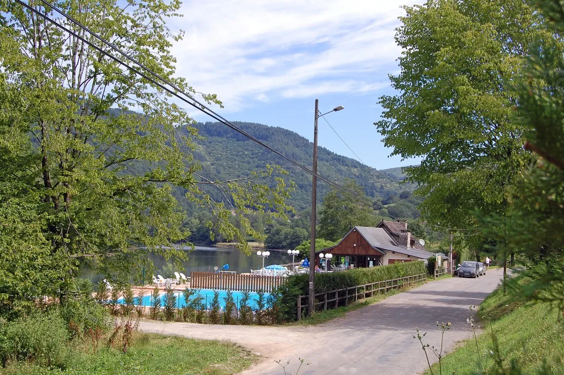du-lac-glamping-laval-de-cere-nntwi