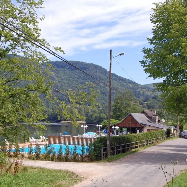 du-lac-glamping-laval-de-cere-nntwi