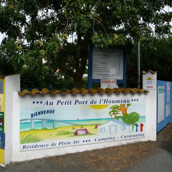 au-petit-port-de-l-houmeau-lhoumeau-charente-maritime-ap5oj