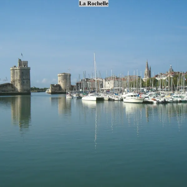 au-petit-port-de-l-houmeau-lhoumeau-charente-maritime-lnfck