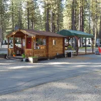 Movin' West RV Park