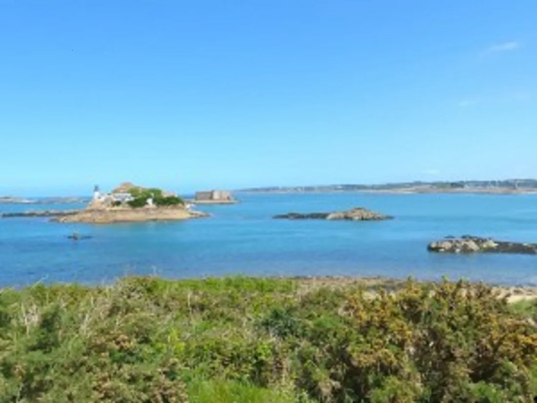 village-de-yourtes-plessix-balisson-dhveu