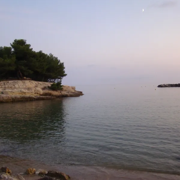 lou-cigalon-martigues-c4kkx