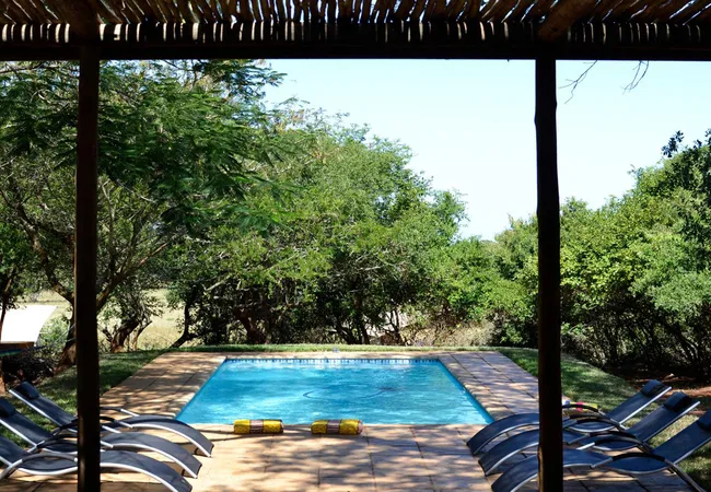 hluhluwe-bush-camp-3960-zululand-waoso