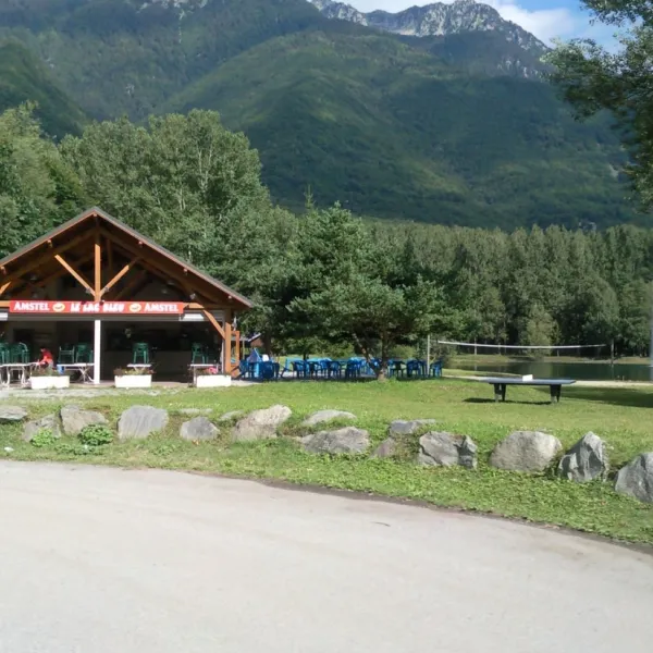 le-lac-bleu-st-remy-de-maurienne-qy81k