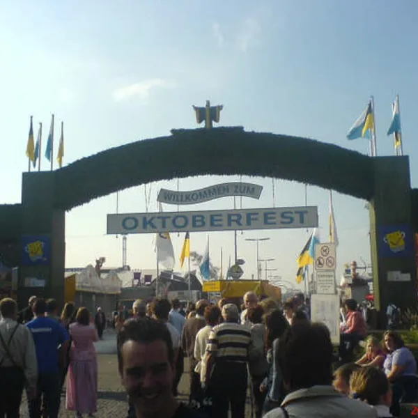 wiesn-camp-munchen-so69n